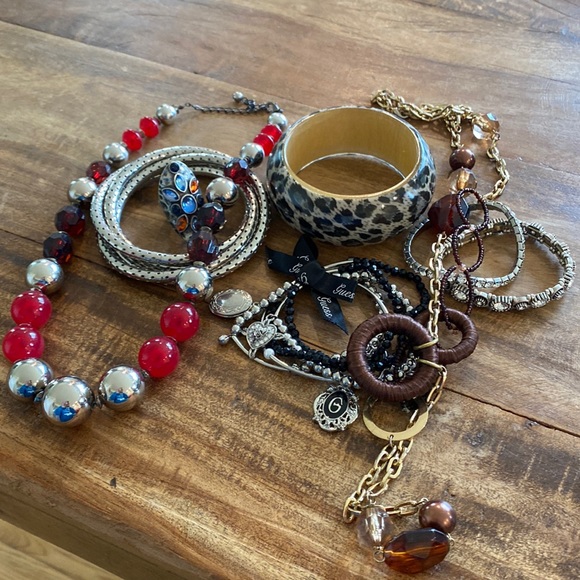 Jewelry - Costume jewelry bundle